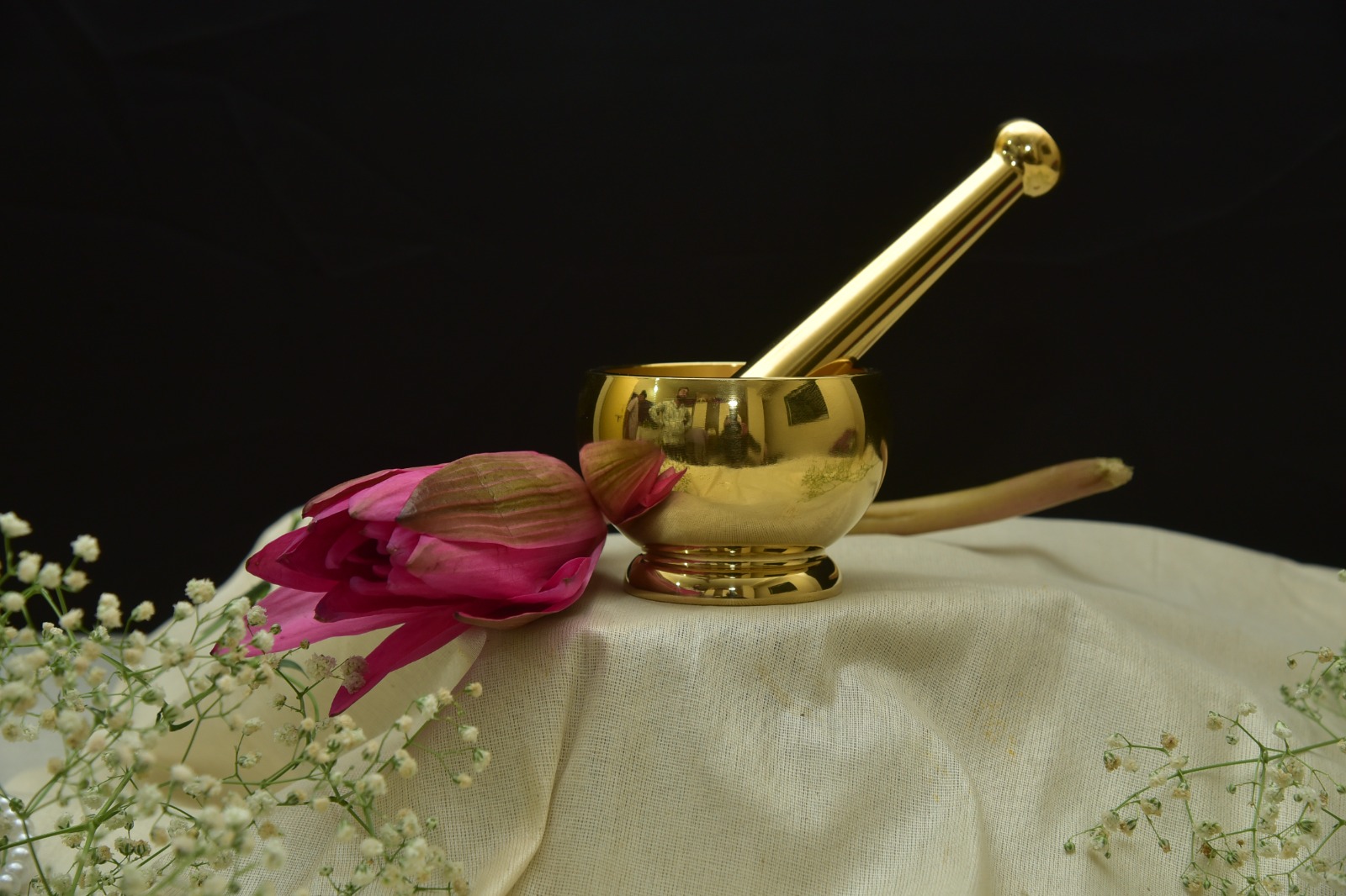 Brass Mortar & Pestle Image 3